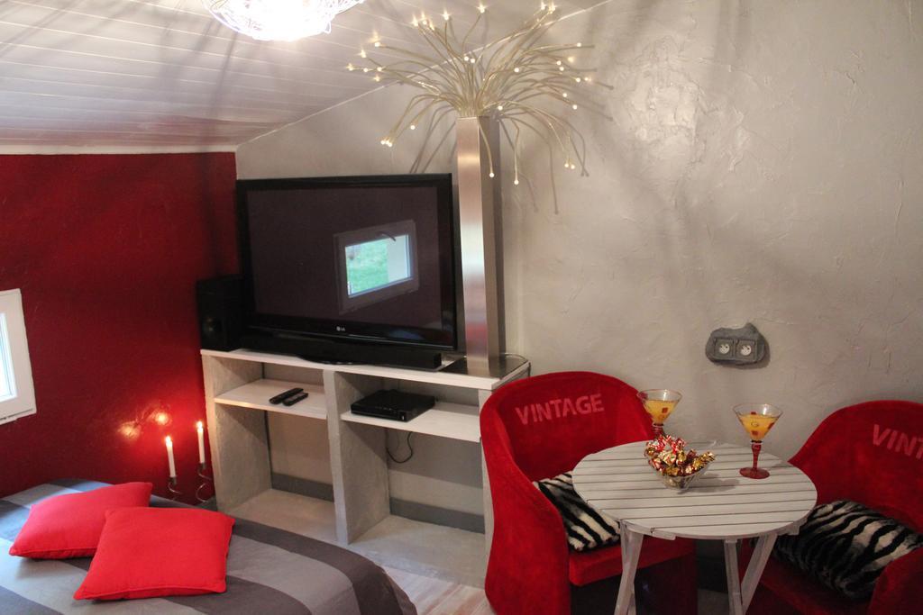 Le Parc De Jouvence Hotel Magrie Room photo